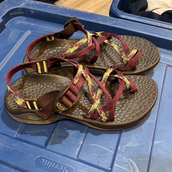 Women’s Chaco sandals size 8 - Picture 2 of 6